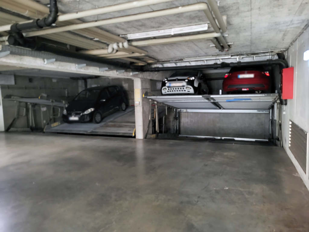 Garage 1